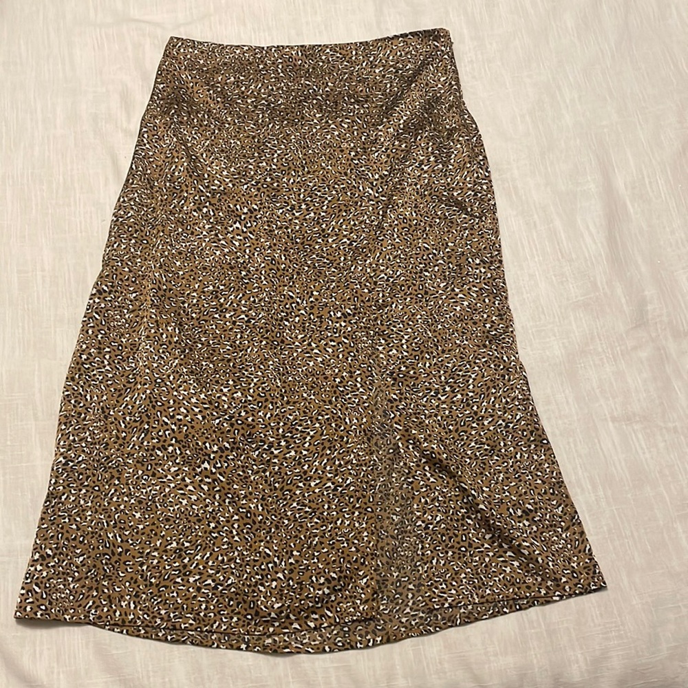 Dress Forum Leopard Print Midi Skirt